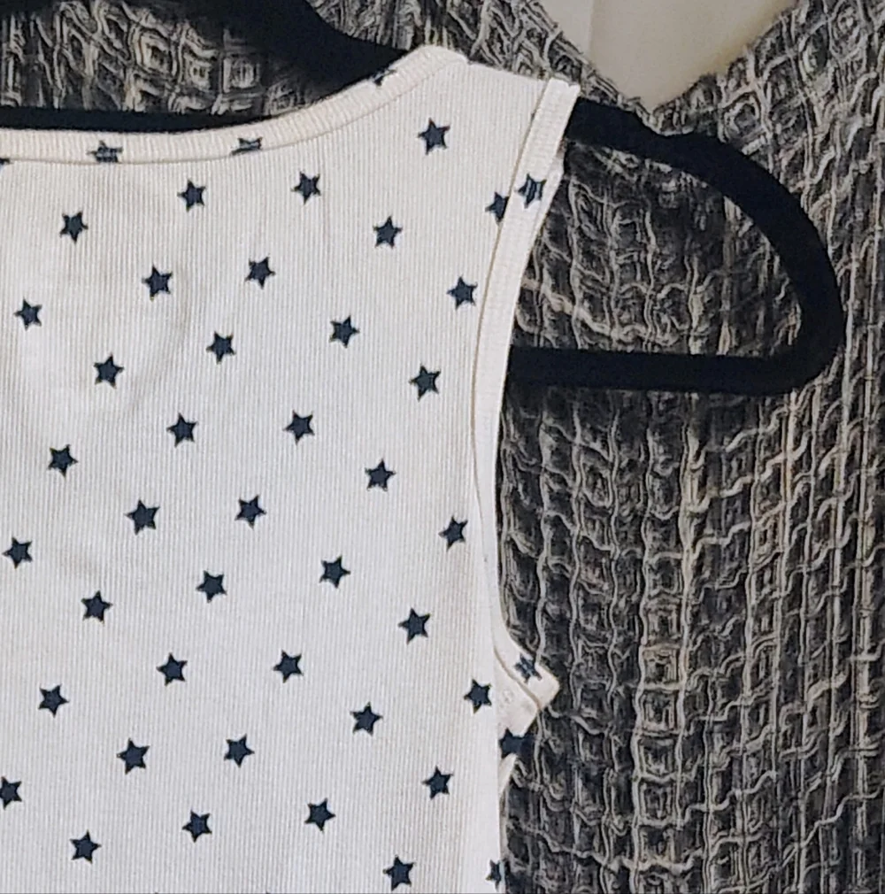 Time and Tru Star Print Ribbed Small Tank Top White & Navy - Picture 6 of 7